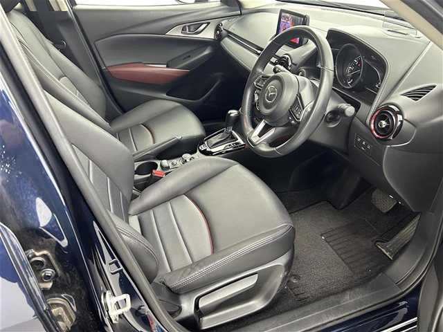 マツダ ＣＸ－３ 20S プロアクティブ 東京都 2017(平29)年 2.3万km ディープクリスタルブルーマイカ 禁煙車　/純正ナビ（ＣＤ・ＤＶＤ・フルセグ・ＢＴ・ＳＤ・ＡＵＸ・ＵＳＢ）/バックカメラ　/ＥＴＣ　/社外前後ドライブレコーダー　/後ろのみコーナーセンサー　/レーダークルーズコントロール　/ブラインドスポットモニター/ヘッドアップディスプレイ/アイドリングストップ/レーンキープアシスト/横滑り防止/純正フロアマット/純正１８インチAW/オートライト/LEDヘッドライト/スマートキー/プッシュスタート