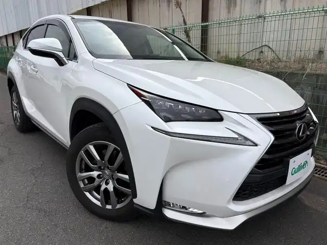 レクサス ＮＸ 200t Iパッケージ 福岡県 2015(平27)年 7.2万km ソニッククォーツ 純正ナビ(Bluetooth/CD/DVD/Blu-ray)/フルセグTV/バックカメラ/ビルトインETC/クルーズコントロール/ビークルスタビリティコントロール/IC付ターボ/角型三眼LEDヘッドランプ/オートライト/オートエアコン/本革巻きステアリング/ステアリングスイッチ/ステアリングヒーター/パドルシフト/合皮シート/前席パワーシート/シートヒーター/D席ポジションメモリー付/純正OP18インチアルミホイール/スマートキー/スマートエントリー/スタートシステム/禁煙車