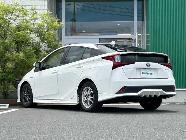 トヨタ プリウス S 岡山県 2019(平31)年 9.6万km スーパーホワイトⅡ トヨタセーフティセンス/純正7インチナビ/フルセグTV/DVD/Bluetooth/バックカメラ/ビルトインETC/ドライブレコーダー/アダプティブクルーズコントロール/スマートキー/プッシュEgスタート/ステアリングリモコン/LEDオートライト/LEDフォグランプ/スタッドレスタイヤ/横滑り防止装置/保証書/取説