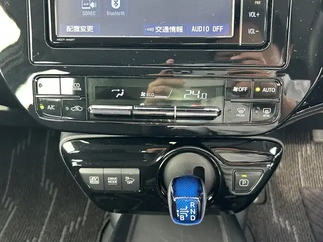 トヨタ プリウス S 岡山県 2019(平31)年 9.6万km スーパーホワイトⅡ トヨタセーフティセンス/純正7インチナビ/フルセグTV/DVD/Bluetooth/バックカメラ/ビルトインETC/ドライブレコーダー/アダプティブクルーズコントロール/スマートキー/プッシュEgスタート/ステアリングリモコン/LEDオートライト/LEDフォグランプ/スタッドレスタイヤ/横滑り防止装置/保証書/取説