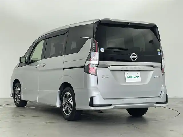 日産 セレナ e－パワー ハイウェイスター V 群馬県 2020(令2)年 5.1万km ブリリアントシルバー セーフティパッケージA/ ・SRSカーテン/サイドエアバッグシステム/ ・インテリジェントアラウンドビューモニター/ ・インテリジェントDA(ふらつき警報)/ ・ヒーター付きドアミラー/オートデュアルエアコン/リヤヒーターダクト/＝＝＝＝＝＝/純正10インチナビ/(AM/FM/Bluetooth/フルセグTV/CD/DVD//Blue-ray/USB/AppleCarPlay/AndroidAuto)/純正11インチフリップダウンモニター/両側パワースライドドア(ハンズフリー機能付)/社外前後ドライブレコーダー/LEDヘッドランプ/ビルトインETC/BSW（後側方車両検知警報）/BSI(後側方衝突防止支援)/エマージェンシーブレーキ/LDW（車線逸脱警報）/LDP（車線逸脱防止支援）/ソナー/クルーズコントロール/プッシュスタート/スマートキー