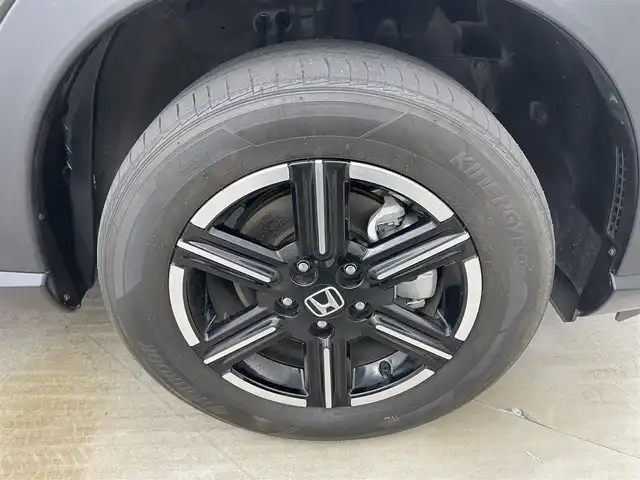 ホンダ ヴェゼル ハイブリッド e:HEV X 岡山県 2022(令4)年 2.7万km クリスタルブラックパール ホンダセンシング/純正９インチディスプレイオーディオ/（ナビ/Ｂｌｕｅｔｏｏｔｈ/フルセグＴＶ/USB/Carplay）/衝突軽減ブレーキ/レーダークルーズコントロール/ビルトインＥＴＣ２．０/ドライブレコーダー（前後）/ＬＥＤヘッドライト/オートハイビーム/フォグランプ/バックカメラ/置くだけ充電/ドライブレコーダー/新車保証書/取扱説明書/スペアキー×１