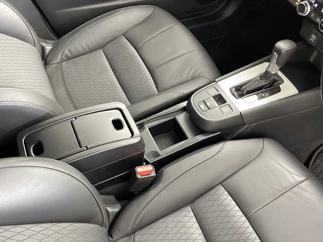 ホンダ フィット e:HEVリュクス 鹿児島県 2020(令2)年 1.8万km シャイニンググレーM ホンダセンシング　/●衝突軽減ブレーキ〈CMBS〉/●誤発進抑制機能/●後方誤発進抑制機能/●近距離衝突軽減ブレーキ/●歩行者事故低減ステアリング/●路外逸脱抑制機能/●渋滞追従機能付アダプティブ・クルーズ・コントロール〈ACC〉/●車線維持支援システム〈LKAS〉/●先行車発進お知らせ機能●標識認識機能/●オートハイビーム/純正９型ナビ　/前後ドライブレコーダー　/電子パーキング　/オートホールド　/ハンドルヒーター　/フォグライト　/LEDヘッドライト/ドアバイザー　/ウインカーミラー　/シートヒーター/ワイヤレス充電器/純正アルミホイール