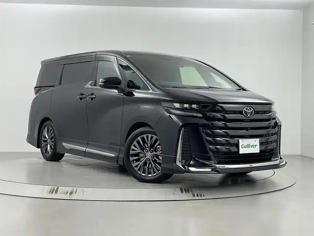 トヨタ ヴェルファイア ハイブリット Z プレミア 埼玉県 2024(令6)年 0.5万km ブラック トヨタセーフティセンス/トヨタチームメイト/モデリスタエアロ(フロント・サイド・リア)/左右独立ムーンルーフ/ユニバーサルステップ/フリップダウンモニター/パノラミックビューモニター/ビルトインETC2.0/前後ドラレコ/本革シート/パワーシート/シートヒーター/エアシート/純正19インチAW/スマートキー/スペアキー1本/保証書・取説