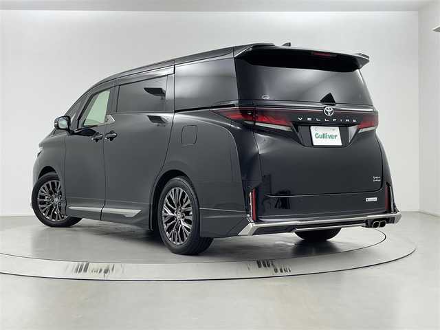 トヨタ ヴェルファイア ハイブリット Z プレミア 埼玉県 2024(令6)年 0.5万km ブラック トヨタセーフティセンス/トヨタチームメイト/モデリスタエアロ(フロント・サイド・リア)/左右独立ムーンルーフ/ユニバーサルステップ/フリップダウンモニター/パノラミックビューモニター/ビルトインETC2.0/前後ドラレコ/本革シート/パワーシート/シートヒーター/エアシート/純正19インチAW/スマートキー/スペアキー1本/保証書・取説