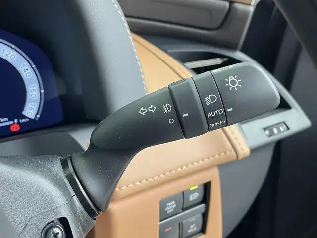 トヨタ ヴェルファイア ハイブリット Z プレミア 埼玉県 2024(令6)年 0.5万km ブラック トヨタセーフティセンス/トヨタチームメイト/モデリスタエアロ(フロント・サイド・リア)/左右独立ムーンルーフ/ユニバーサルステップ/フリップダウンモニター/パノラミックビューモニター/ビルトインETC2.0/前後ドラレコ/本革シート/パワーシート/シートヒーター/エアシート/純正19インチAW/スマートキー/スペアキー1本/保証書・取説