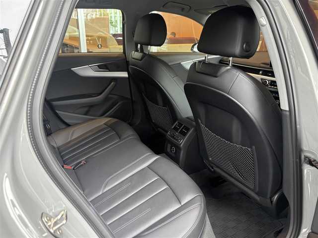 アウディ Ａ４ オールロードクワトロ アブソリュート 宮城県 2019(令1)年 3.8万km クワンタムグレー １２５台限定車/アシスタンスＰＫＧ/バーチャルコックピット/ＭＭＩナビゲーションシステム/フルセグＴＶ/全方位カメラ/ブラックレザーシート/シートヒーター/パワーシート/マトリクスＬＥＤヘッドライト/専用１９インチブラックＡＷ/アドバンストキー/パワーバックドア