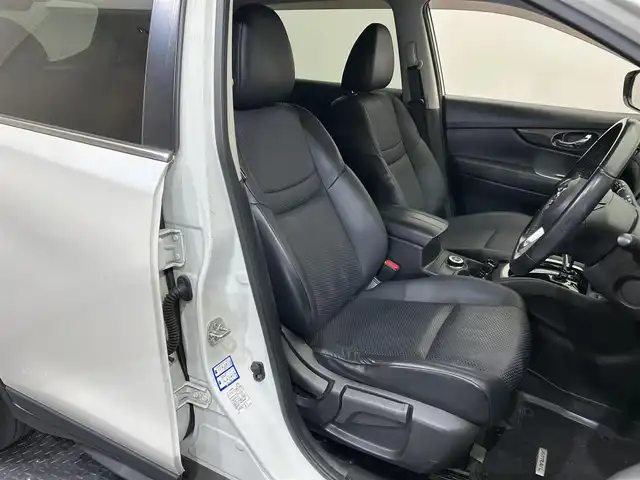 日産 エクストレイル 20Xi 愛媛県 2018(平30)年 5.9万km ブリリアントホワイトパール ・９型ナビ/（フルセグＴＶ・ＢＴ・ＣＤ・ＤＶＤ・ＦＭ・ＡＭ・ＳＤ・ＵＳＢ・ＡＵＸ）/・カプロンシート/・全方位カメラ　/・ＥＴＣ　/・前方ドラレコ　/・１１型後席モニター　/・プロパイロット　/・レーダークルコン　/・レーンキープアシスト/・パワーバックドア/・2WD・4WD切り替え/・デジタルインナーミラー/・スペアキー