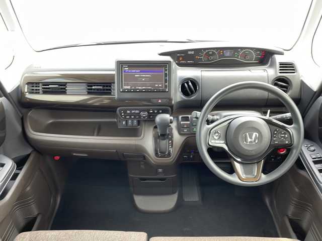 ホンダ Ｎ ＢＯＸ L 山口県 2022(令4)年 1.7万km プレミアムアイボリーパールⅡ 純正SDナビ【VXM-225Ci】/Bluetooth、CD、DVD、USB/フルセグテレビ/両側パワースライドドア/バックカメラ/前後ドライブレコーダー【DRH-204VD】/ビルトインETC/レーダークルーズコントロール/シートヒーター【D＋N席】/USB充電口×２/ステアリングスイッチ/ステアリングホールド/純正14インチスチールホイール/プッシュスタート/スマートキー/ドアバイザー/アイドリングストップ/ホンダセンシング/パーキングアシスト/レーンキープアシスト/先行車発進お知らせ機能/標識認識機能/盗難防止装置