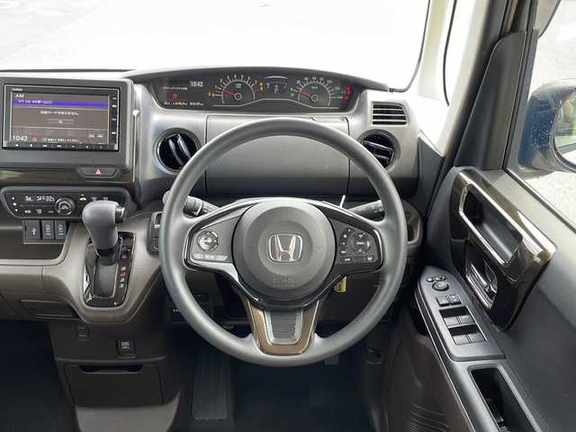 ホンダ Ｎ ＢＯＸ L 山口県 2022(令4)年 1.7万km プレミアムアイボリーパールⅡ 純正SDナビ【VXM-225Ci】/Bluetooth、CD、DVD、USB/フルセグテレビ/両側パワースライドドア/バックカメラ/前後ドライブレコーダー【DRH-204VD】/ビルトインETC/レーダークルーズコントロール/シートヒーター【D＋N席】/USB充電口×２/ステアリングスイッチ/ステアリングホールド/純正14インチスチールホイール/プッシュスタート/スマートキー/ドアバイザー/アイドリングストップ/ホンダセンシング/パーキングアシスト/レーンキープアシスト/先行車発進お知らせ機能/標識認識機能/盗難防止装置