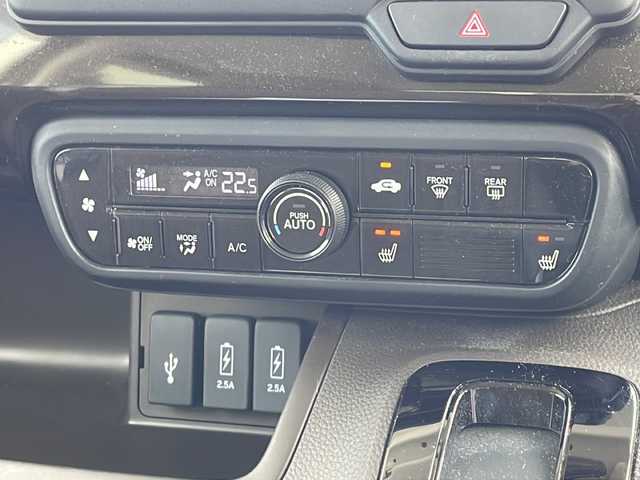 ホンダ Ｎ ＢＯＸ L 山口県 2022(令4)年 1.7万km プレミアムアイボリーパールⅡ 純正SDナビ【VXM-225Ci】/Bluetooth、CD、DVD、USB/フルセグテレビ/両側パワースライドドア/バックカメラ/前後ドライブレコーダー【DRH-204VD】/ビルトインETC/レーダークルーズコントロール/シートヒーター【D＋N席】/USB充電口×２/ステアリングスイッチ/ステアリングホールド/純正14インチスチールホイール/プッシュスタート/スマートキー/ドアバイザー/アイドリングストップ/ホンダセンシング/パーキングアシスト/レーンキープアシスト/先行車発進お知らせ機能/標識認識機能/盗難防止装置