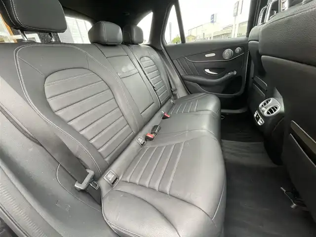 メルセデス・ベンツ ＧＬＣ２２０ d 4マチック AMGライン 栃木県 2020(令2)年 6.2万km オブシディアンブラック ワンオーナー /スライディングサンルーフ/本革シート/パワーシート /全席シートヒーター /前席ベンチレーター/前席リラクゼーションシート/エアサスペンション/キーレスゴー/ACC/レーンキープアシスト/ブラインドスポット /ナビ/全方位カメラ/フルセグTV/パワーバックドア/LEDヘッドライト/オートライト/パークトロニック /ブルメスターサウンド