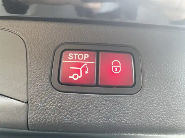 メルセデス・ベンツ ＧＬＣ２２０ d 4マチック AMGライン 栃木県 2020(令2)年 6.2万km オブシディアンブラック ワンオーナー /スライディングサンルーフ/本革シート/パワーシート /全席シートヒーター /前席ベンチレーター/前席リラクゼーションシート/エアサスペンション/キーレスゴー/ACC/レーンキープアシスト/ブラインドスポット /ナビ/全方位カメラ/フルセグTV/パワーバックドア/LEDヘッドライト/オートライト/パークトロニック /ブルメスターサウンド