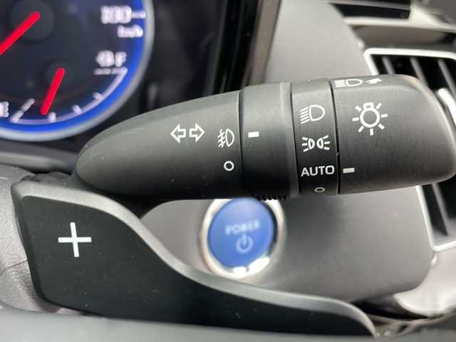 トヨタ クラウン ハイブリッド RS 茨城県 2019(平31)年 8.6万km ホワイトパールクリスタルシャイン プリクラッシュセーフティ/純正メモリナビ/　　BT/CD/DVD/フルセグ/バックカメラ/レーダークルーズコントロール/LEDオートライト/パワーシート/純正18インチアルミホイール/パドルシフト/スマートキー/ETC2.0