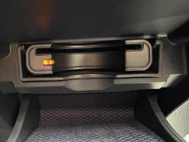 トヨタ マークＸ 250G 徳島県 2019(令1)年 0.8万km ホワイトパールクリスタルシャイン 社外7型メモリナビ　CN-RE05WD/　フルセグTV/AM/FM/Bluetooth/SD/DISC/フォグライト/バックカメラ/ETC/追従式クルーズコントロール/LEDヘッドライト/スマートキー/プッシュスタート/全周囲ドライブレコーダー/純正ドアバイザー/純正フロアマット/純正16インチアルミホイール