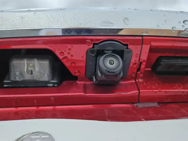 マツダ アテンザ ワゴン XD プロアクティブ 鹿児島県 2018(平30)年 4.6万km ソウルレッドクリスタルM 6MT/サンルーフ/ワンオーナー/純正8型ナビ/　(Bluetooth/CD/DVD)/フルセグTV/360度ビューモニター/ETC/ドライブレコーダー/レーダークルーズコントロール/パーキングセンサー/i-ACTIVSENSE/・アドバンスドスマートシティブレーキサポート/・後退時スマートシティブレーキサポート/・スマートブレーキサポート/・レーンキープアシストシステム/・車線逸脱警報システム/・ブラインドスポットモニタリング/・ドライバーアテンションアラート/・交通標識認識システム/・アクティブドライビングディスプレイ/アダプティブLEDヘッドランプ/ツインターボ/本革巻きステアリング/ステアリングヒーター/前席シートヒーター/運転席ドライビングポジション機能/純正19インチアルミホイール/アドバンストキーレスエントリーシステム/禁煙車