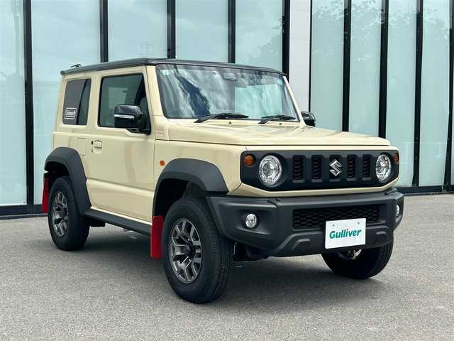 スズキ ジムニー シエラ JC 大阪府 2023(令5)年 0.6万km シフォンアイボリーメタリックブラック2トーンルーフ シートヒーター　/前後ドライブレコーダー　/クルーズコントロール　/ミュージックプレーヤー　/プッシュスタート　/バックカメラ　/衝突被害軽減ブレーキ　/ディスプレイオーディオ　/純正マット　/9インチ社外ナビ　/BT/ETC/アイドリングストップ