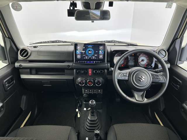 スズキ ジムニー シエラ JC 愛知県 2023(令5)年 0.6万km シフォンアイボリーメタリックブラック2トーンルーフ ALPINE9型ディスプレイオーディオ/(Applecarplay/AndroidAuto/HDMI/USB)/シートヒーター　/前後ドライブレコーダー　/クルーズコントロール　/バックカメラ　　/純正フロアマット/純正マッドフラップ/LEDヘッドライト/ETC/背面タイヤ