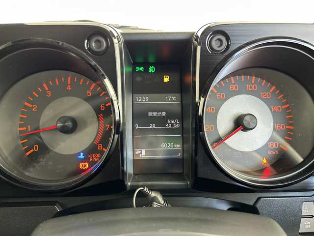 スズキ ジムニー シエラ JC 愛知県 2023(令5)年 0.6万km シフォンアイボリーメタリックブラック2トーンルーフ ALPINE9型ディスプレイオーディオ/(Applecarplay/AndroidAuto/HDMI/USB)/シートヒーター　/前後ドライブレコーダー　/クルーズコントロール　/バックカメラ　　/純正フロアマット/純正マッドフラップ/LEDヘッドライト/ETC/背面タイヤ