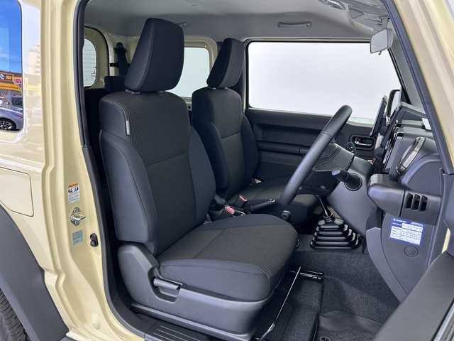 スズキ ジムニー シエラ JC 愛知県 2023(令5)年 0.6万km シフォンアイボリーメタリックブラック2トーンルーフ ALPINE9型ディスプレイオーディオ/(Applecarplay/AndroidAuto/HDMI/USB)/シートヒーター　/前後ドライブレコーダー　/クルーズコントロール　/バックカメラ　　/純正フロアマット/純正マッドフラップ/LEDヘッドライト/ETC/背面タイヤ