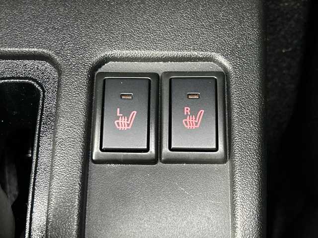 スズキ ジムニー シエラ JC 愛知県 2023(令5)年 0.6万km シフォンアイボリーメタリックブラック2トーンルーフ ALPINE9型ディスプレイオーディオ/(Applecarplay/AndroidAuto/HDMI/USB)/シートヒーター　/前後ドライブレコーダー　/クルーズコントロール　/バックカメラ　　/純正フロアマット/純正マッドフラップ/LEDヘッドライト/ETC/背面タイヤ