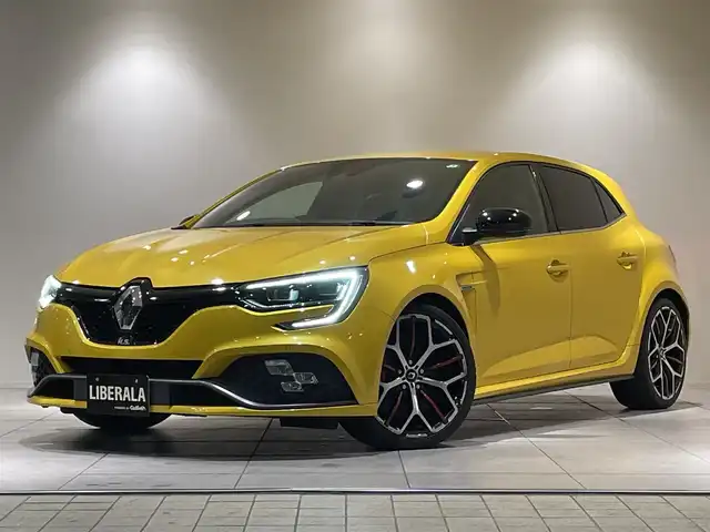 ルノー メガーヌ ルノースポール トロフィー 愛知県 2020(令2)年 4.8万km 黄 Ｒ．ＳトロフィーＥＤＣ　/ＤＩＡＴＯＮＥＳＯＵＤ　/純正ディスプレイオーディオ　/Ｂｌｕｅｔｏｏｔｈ　/ミラーリング　/バックカメラ　/クルーズコントロール　/ＬＫＡ　/ＢＳＭ　/ＰＫＡ　/アンビエントライト　/ＥＴＣ/プッシュスタート/アイドリングストップ/ウィンカーミラー
