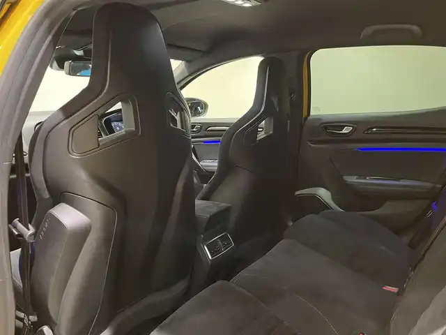 ルノー メガーヌ ルノースポール トロフィー 愛知県 2020(令2)年 4.8万km 黄 Ｒ．ＳトロフィーＥＤＣ　/ＤＩＡＴＯＮＥＳＯＵＤ　/純正ディスプレイオーディオ　/Ｂｌｕｅｔｏｏｔｈ　/ミラーリング　/バックカメラ　/クルーズコントロール　/ＬＫＡ　/ＢＳＭ　/ＰＫＡ　/アンビエントライト　/ＥＴＣ/プッシュスタート/アイドリングストップ/ウィンカーミラー
