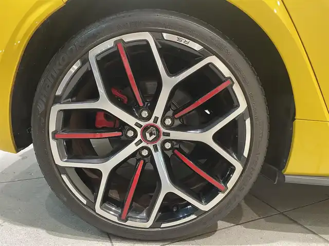ルノー メガーヌ ルノースポール トロフィー 愛知県 2020(令2)年 4.8万km 黄 Ｒ．ＳトロフィーＥＤＣ　/ＤＩＡＴＯＮＥＳＯＵＤ　/純正ディスプレイオーディオ　/Ｂｌｕｅｔｏｏｔｈ　/ミラーリング　/バックカメラ　/クルーズコントロール　/ＬＫＡ　/ＢＳＭ　/ＰＫＡ　/アンビエントライト　/ＥＴＣ/プッシュスタート/アイドリングストップ/ウィンカーミラー