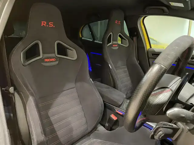 ルノー メガーヌ ルノースポール トロフィー 愛知県 2020(令2)年 4.8万km 黄 Ｒ．ＳトロフィーＥＤＣ　/ＤＩＡＴＯＮＥＳＯＵＤ　/純正ディスプレイオーディオ　/Ｂｌｕｅｔｏｏｔｈ　/ミラーリング　/バックカメラ　/クルーズコントロール　/ＬＫＡ　/ＢＳＭ　/ＰＫＡ　/アンビエントライト　/ＥＴＣ/プッシュスタート/アイドリングストップ/ウィンカーミラー