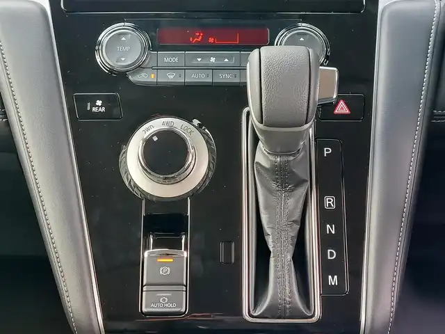 三菱 デリカＤ：５ シャモニー 東京都 2025(令7)年 0.1千km 黒 4WD/登録済み未使用車/オリジナルナビ取付パッケージ/リアモニター取付パッケージ/アラウンドビューカメラ/レーダークルーズコントロール/純正18インチAW/両側パワースライドドア/電動リアゲート/パワーシート/シートヒーター/100V充電/ハンドルヒーター/ブラインドスポットモニター/パドルシフト/LEDヘッドライト/フォグランプ