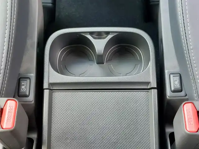 三菱 デリカＤ：５ シャモニー 東京都 2025(令7)年 0.1千km 黒 4WD/登録済み未使用車/オリジナルナビ取付パッケージ/リアモニター取付パッケージ/アラウンドビューカメラ/レーダークルーズコントロール/純正18インチAW/両側パワースライドドア/電動リアゲート/パワーシート/シートヒーター/100V充電/ハンドルヒーター/ブラインドスポットモニター/パドルシフト/LEDヘッドライト/フォグランプ