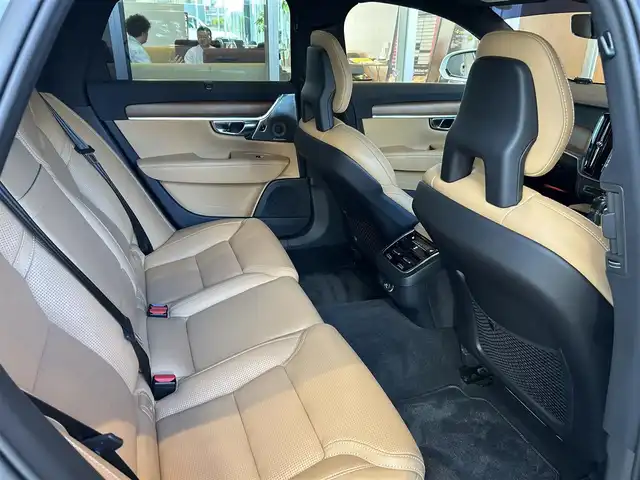 ボルボ Ｖ９０ T6 AWD インスクリプション 宮城県 2017(平29)年 5.2万km クリスタルホワイトP アダプティブクルーズコントロール/レーンキープアシスト/BLIS/パノラマガラスサンルーフ/Bowers&wilkinsサウンドシステム/純正ナビゲーションシステム/360°カメラシステム/アンバーレザーシート/シートベンチレーション/シートヒーター/メモリ機能付きパワーシート/LEDヘッドライト/オートライト/純正20インチAW/スマートキーシステム/パワーバックドア/液晶メーターパネル/ドライブレコーダー
