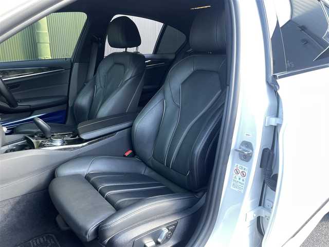 ＢＭＷ ５２３ｉ Mスポーツ 香川県 2018(平30)年 4.7万km アルピンホワイトⅢ ナビ/360度モニターカメラ/前後ドライブレコーダー/黒革シート/全席シートヒーター/サンルーフ/パワーバックドア