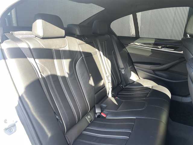 ＢＭＷ ５２３ｉ Mスポーツ 香川県 2018(平30)年 4.7万km アルピンホワイトⅢ ナビ/360度モニターカメラ/前後ドライブレコーダー/黒革シート/全席シートヒーター/サンルーフ/パワーバックドア