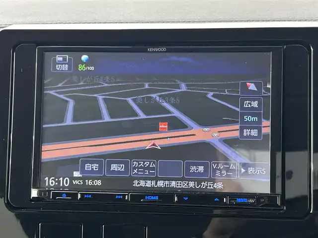 三菱 デリカＤ：５ G パワーパッケージ 道央・札幌 2025(令7)年 1.7万km ホワイトダイヤモントド/グラファイトグレーメタリック ・４WD/・２WD⇔４WD切り替え/・ケンウッド８V型メモリーナビ（MDV-D307BTL）/　CD/DVD/SD/BT/AUX/フルセグTV/・マルチアラウンドモニター/・ドライブレコーダー前後（FT-DR130W）/・ETC/・e-Assist（運転支援機能）/　衝突被害軽減ブレーキシステム［FCM］/　車線逸脱警報システム［LDW］/　レーダークルーズコントロールシステム［ACC］/　オートマチックハイビーム［AHB］/　誤発進抑制機能（前進時）/・横滑り防止装置/・電動パーキングブレーキ/・ブレーキオートホールド/・アイドリングストップ/・アクセサリーコンセント（AC100V、フロアコンソールボックス）/・電動サイドステップ（LEDステップ照明付）/・両側パワースライドドア（ワンタッチ電動付）/・エレクトリックテールゲート/・自動防眩ルームミラー（マルチアラウンドモニター付）/・オートライト/・LEDヘッドライト/・LEDフロントフォグランプ/・リヤフォグランプ/・ドアミラーウィンカー/・D席パワーシート/・D+N席シートヒーター/・ステアリングヒーター/・純正１８インチAW/・純正フロアマット/・プッシュスタート/・スマートキー