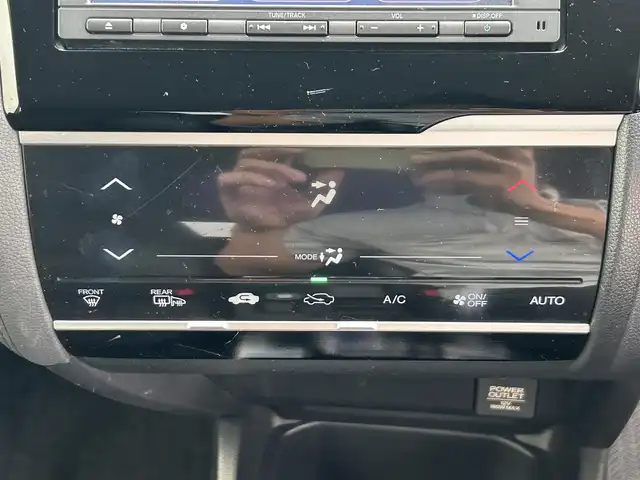 ホンダ フィット ハイブリット Lパッケージ 栃木県 2015(平27)年 7.6万km ミッドナイトブルービームM ホンダセンシング/純正7インチナビ/フルセグTV/DVD/Bluetooth/バックカメラ/ビルトインETC/前ドライブレコーダー/クルーズコントロール/プッシュスタート/ステアリングリモコン/LEDオートライト/アイドリングストップ/横滑り防止装置/純正フロアマット/ドアバイザー/電動格納ミラー