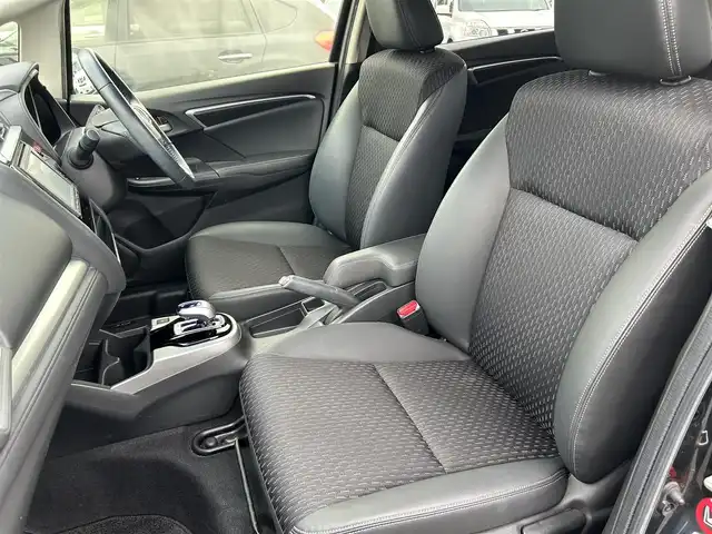 ホンダ フィット ハイブリット Lパッケージ 栃木県 2015(平27)年 7.6万km ミッドナイトブルービームM ホンダセンシング/純正7インチナビ/フルセグTV/DVD/Bluetooth/バックカメラ/ビルトインETC/前ドライブレコーダー/クルーズコントロール/プッシュスタート/ステアリングリモコン/LEDオートライト/アイドリングストップ/横滑り防止装置/純正フロアマット/ドアバイザー/電動格納ミラー