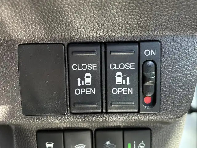 ホンダ フリード G ホンダセンシング 福岡県 2018(平30)年 4.1万km ホワイトオーキッドパール 社外7型SDナビ（フルセグTV/CD/DVD/BT）バックカメラホンダセンシングレーダークルコン両側パワスラ前後ドラレコETC純正LEDヘッドライト純正フロアマットスマートキープッシュスタート