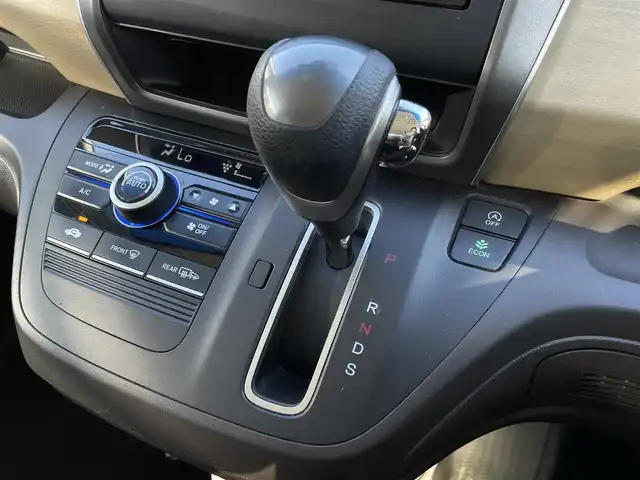 ホンダ フリード G ホンダセンシング 福岡県 2018(平30)年 4.1万km ホワイトオーキッドパール 社外7型SDナビ（フルセグTV/CD/DVD/BT）バックカメラホンダセンシングレーダークルコン両側パワスラ前後ドラレコETC純正LEDヘッドライト純正フロアマットスマートキープッシュスタート