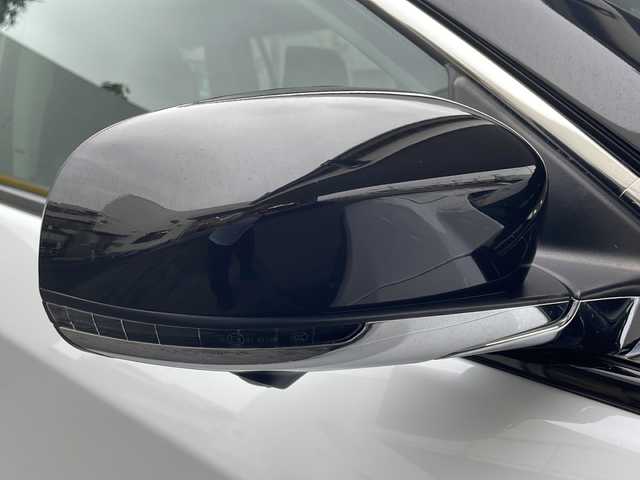 クライスラー・ジープ ジープ コマンダー リミテッド 東京都 2023(令5)年 1.5万km 白Ⅱ ワンオーナー/コマンドビューデュアルペインパノラミックサンルーフ/純正10.1インチタッチパネルモニター/サラウンドビューカメラ/衝突被害軽減ブレーキ/ハンズフリーパワーテールゲート/ハイウェイアシスト/アクティブレーンマネジメント/トラフィックサインアシスト/ヒルディセントコントロール/ステアリングスイッチ/革巻きステアリング/ステアリングヒーター/ミラーヒーター/クルーズコントロール/パークセンス/アクティブパークセンス/前後ドライブレコーダー/ビルトイン2.0ETC/ミュージックプレイヤー接続（USB.BT）/カーテンエアバック/純正18インチアルミホイール/純正フロアマット