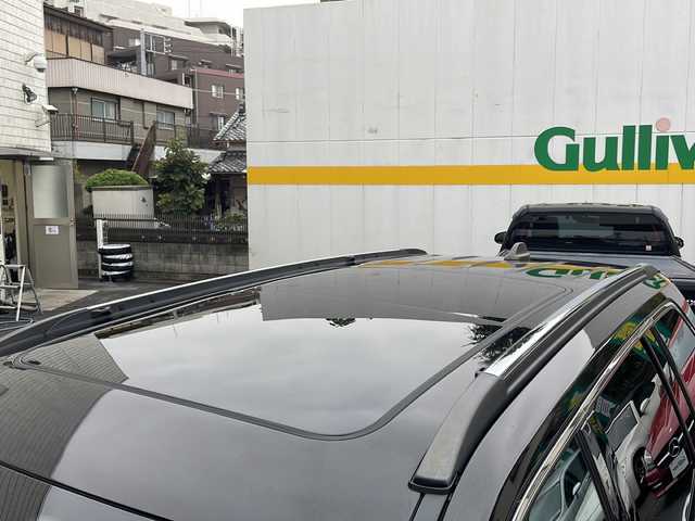 クライスラー・ジープ ジープ コマンダー リミテッド 東京都 2023(令5)年 1.5万km 白Ⅱ ワンオーナー/コマンドビューデュアルペインパノラミックサンルーフ/純正10.1インチタッチパネルモニター/サラウンドビューカメラ/衝突被害軽減ブレーキ/ハンズフリーパワーテールゲート/ハイウェイアシスト/アクティブレーンマネジメント/トラフィックサインアシスト/ヒルディセントコントロール/ステアリングスイッチ/革巻きステアリング/ステアリングヒーター/ミラーヒーター/クルーズコントロール/パークセンス/アクティブパークセンス/前後ドライブレコーダー/ビルトイン2.0ETC/ミュージックプレイヤー接続（USB.BT）/カーテンエアバック/純正18インチアルミホイール/純正フロアマット