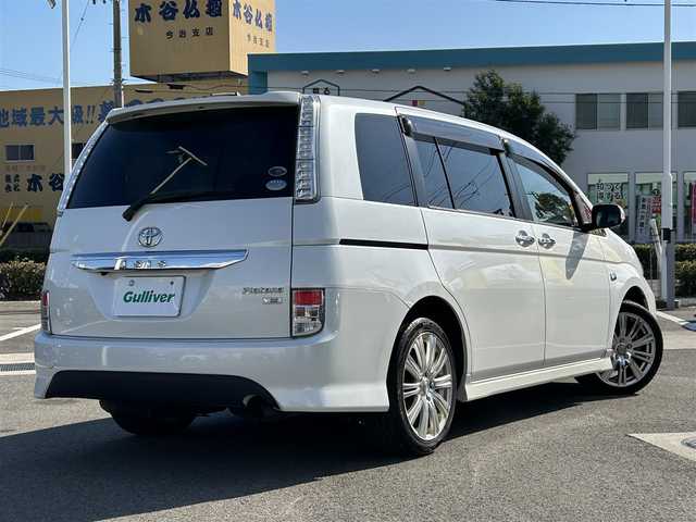 トヨタ アイシス プラタナ Vセレ ホワイトインテP 愛媛県 2012(平24)年 7.1万km ホワイトパールクリスタルシャイン 登録時走行距離：70282Km/ディーラーOP純正SDメモリーナビ/AM/FM/DVD/ワンセグTV/BT/バックカメラ/3列シート/エンジンスタートボタン/ＡＢS/キセノンヘッドライト/オートライト/フォグランプ/両側パワスラ/スマートキー/スペアキー1本/純正フロアマット/社外アルミホイール/フロント/リアエアロ