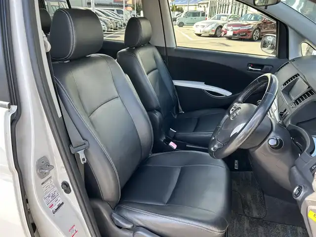 トヨタ アイシス プラタナ Vセレ ホワイトインテP 愛媛県 2012(平24)年 7.1万km ホワイトパールクリスタルシャイン 登録時走行距離：70282Km/ディーラーOP純正SDメモリーナビ/AM/FM/DVD/ワンセグTV/BT/バックカメラ/3列シート/エンジンスタートボタン/ＡＢS/キセノンヘッドライト/オートライト/フォグランプ/両側パワスラ/スマートキー/スペアキー1本/純正フロアマット/社外アルミホイール/フロント/リアエアロ