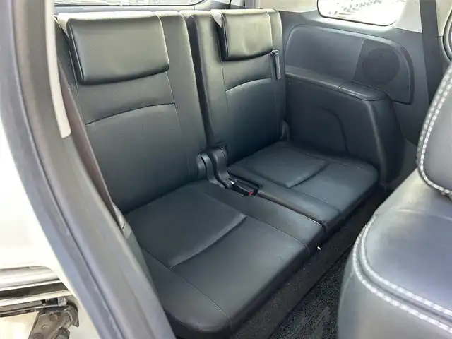 トヨタ アイシス プラタナ Vセレ ホワイトインテP 愛媛県 2012(平24)年 7.1万km ホワイトパールクリスタルシャイン 登録時走行距離：70282Km/ディーラーOP純正SDメモリーナビ/AM/FM/DVD/ワンセグTV/BT/バックカメラ/3列シート/エンジンスタートボタン/ＡＢS/キセノンヘッドライト/オートライト/フォグランプ/両側パワスラ/スマートキー/スペアキー1本/純正フロアマット/社外アルミホイール/フロント/リアエアロ