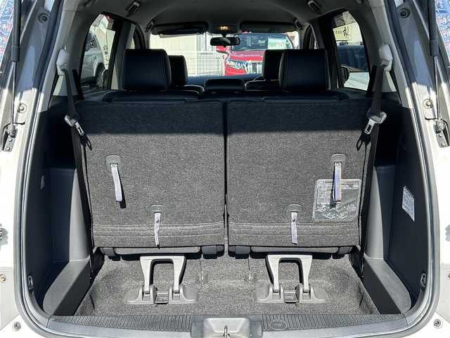 トヨタ アイシス プラタナ Vセレ ホワイトインテP 愛媛県 2012(平24)年 7.1万km ホワイトパールクリスタルシャイン 登録時走行距離：70282Km/ディーラーOP純正SDメモリーナビ/AM/FM/DVD/ワンセグTV/BT/バックカメラ/3列シート/エンジンスタートボタン/ＡＢS/キセノンヘッドライト/オートライト/フォグランプ/両側パワスラ/スマートキー/スペアキー1本/純正フロアマット/社外アルミホイール/フロント/リアエアロ