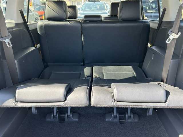 トヨタ アイシス プラタナ Vセレ ホワイトインテP 愛媛県 2012(平24)年 7.1万km ホワイトパールクリスタルシャイン 登録時走行距離：70282Km/ディーラーOP純正SDメモリーナビ/AM/FM/DVD/ワンセグTV/BT/バックカメラ/3列シート/エンジンスタートボタン/ＡＢS/キセノンヘッドライト/オートライト/フォグランプ/両側パワスラ/スマートキー/スペアキー1本/純正フロアマット/社外アルミホイール/フロント/リアエアロ