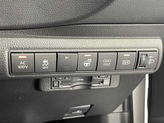 トヨタ カローラツーリング ハイブリッド ダブルバイビー 愛知県 2024(令6)年 3万km プラチナホワイトパールマイカ /禁煙車//純正10.25インチナビ//フルセグTV・AMFM・Bluetooth・USB//バックカメラ//ビルトインETC2.0//前後ドライブレコーダー(バックカメラ併用)//トヨタセーフティセンス//レーダークルーズコントロール//プロアクティブドライビングアシスト//前後クリアランスソナー//LEDヘッドライト//オートライト//フロントフォグランプ//合皮&レザテックシート//前席シートヒーター//ナノイーX//AC100V電源//純正フロアマット//純正ドアバイザー//純正17インチアルミホイール//革巻きステアリング//ステアリングスイッチ//ステアリングヒーター//プッシュスタート//電動格納ミラー//イモビライザー