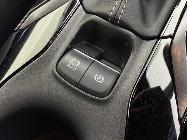 トヨタ カローラツーリング ハイブリッド ダブルバイビー 愛知県 2024(令6)年 3万km プラチナホワイトパールマイカ /禁煙車//純正10.25インチナビ//フルセグTV・AMFM・Bluetooth・USB//バックカメラ//ビルトインETC2.0//前後ドライブレコーダー(バックカメラ併用)//トヨタセーフティセンス//レーダークルーズコントロール//プロアクティブドライビングアシスト//前後クリアランスソナー//LEDヘッドライト//オートライト//フロントフォグランプ//合皮&レザテックシート//前席シートヒーター//ナノイーX//AC100V電源//純正フロアマット//純正ドアバイザー//純正17インチアルミホイール//革巻きステアリング//ステアリングスイッチ//ステアリングヒーター//プッシュスタート//電動格納ミラー//イモビライザー