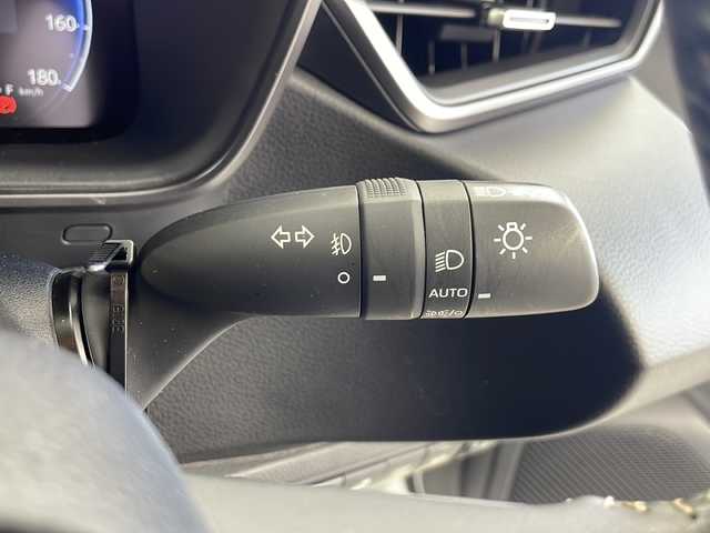 トヨタ カローラツーリング ハイブリッド ダブルバイビー 愛知県 2024(令6)年 3万km プラチナホワイトパールマイカ /禁煙車//純正10.25インチナビ//フルセグTV・AMFM・Bluetooth・USB//バックカメラ//ビルトインETC2.0//前後ドライブレコーダー(バックカメラ併用)//トヨタセーフティセンス//レーダークルーズコントロール//プロアクティブドライビングアシスト//前後クリアランスソナー//LEDヘッドライト//オートライト//フロントフォグランプ//合皮&レザテックシート//前席シートヒーター//ナノイーX//AC100V電源//純正フロアマット//純正ドアバイザー//純正17インチアルミホイール//革巻きステアリング//ステアリングスイッチ//ステアリングヒーター//プッシュスタート//電動格納ミラー//イモビライザー