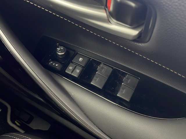 トヨタ カローラツーリング ハイブリッド ダブルバイビー 愛知県 2024(令6)年 3万km プラチナホワイトパールマイカ /禁煙車//純正10.25インチナビ//フルセグTV・AMFM・Bluetooth・USB//バックカメラ//ビルトインETC2.0//前後ドライブレコーダー(バックカメラ併用)//トヨタセーフティセンス//レーダークルーズコントロール//プロアクティブドライビングアシスト//前後クリアランスソナー//LEDヘッドライト//オートライト//フロントフォグランプ//合皮&レザテックシート//前席シートヒーター//ナノイーX//AC100V電源//純正フロアマット//純正ドアバイザー//純正17インチアルミホイール//革巻きステアリング//ステアリングスイッチ//ステアリングヒーター//プッシュスタート//電動格納ミラー//イモビライザー